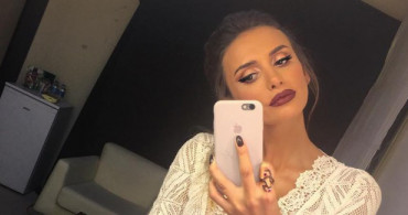 Emina Sandal Mustafa Sandal'a Gönderme Yaptı!