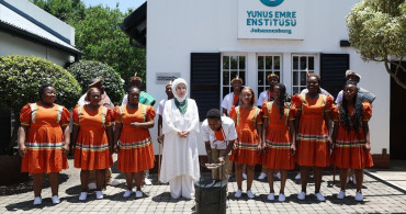 Emine Erdoğan, Güney Afrika'da Yunus Emre Enstitüsü'nü Ziyaret Etti