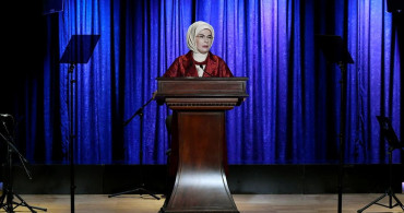 Emine Erdoğan'dan Palet Türk Müziği İlkokulu Ziyareti