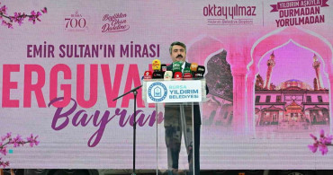 Emir Sultan'da Erguvan Bayramı Coşkusu