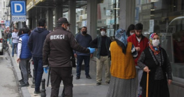 Emniyet Güçlerinin Sosyal Mesafeye Dikkat Etmeyenlerle İmtihanı