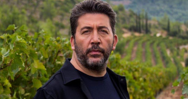Emre Kınay'a Tepkiler Çığ Gibi Büyüdü! Ünlü Oyuncu Kadınlar Hakkında Söylediği Sözlere Açıklama Getirdi