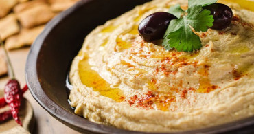 En Kolay Yöntemlerle Humus Tarifi