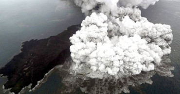 Endonezya'da Başka Bir Tsunami Uyarısı Daha Verildi, Tehlike Sürüyor
