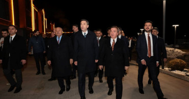 Enerji Bakanı Bayraktar Ergan Dağı Kayak Merkezi'ni Ziyaret Etti