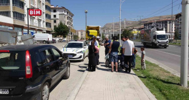 Engelli vatandaşın akülü sandalyesiyle ters yönden ilerlemesi kaza ile sonuçlandı