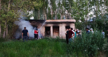 Erciş’te odunluk yangını kontrol altına alındı