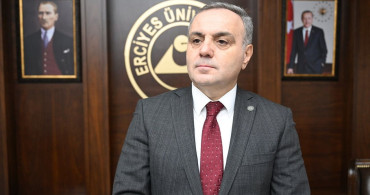 Erciyes Üniversitesi Rektörü Fatih Altun, 'Yılın Kareleri' Oylamasında Yer Aldı