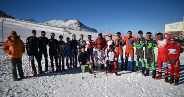 Erciyes'te Dağ Kayağı Milli Takım Seçmeleri Düzenlendi