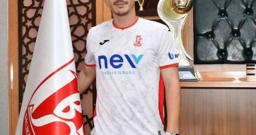 Erdoğan Kaya, Balıkesirspor’da 2 yıllık sözleşme imzaladı