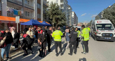 Ereğli'de Polisler Pasta ve Çiçekle Karşılandı