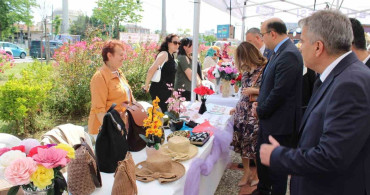 Ergene'de Sanata Dokunan Hayatlar Sergisi Açıldı