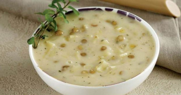 Erişteli Yeşil Mercimek Çorbası Nasıl Yapılır? 