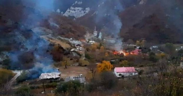Ermenistan Kelbecer'de Her Yeri Yakmaya Başladı