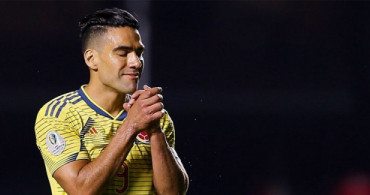 Ertem Şener Açıkladı! Falcao Galatasaray'da!