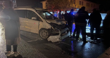 Erzincan-Gümüşhane Karayolunda Trafik Kazası: 5 Yaralı