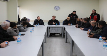 Erzincan Valisi Hamza Aydoğdu, maden kazasıyla ilgili ailelerle görüştü: Kaybolan işçilerle ilgili güncel bilgiler paylaşıldı!