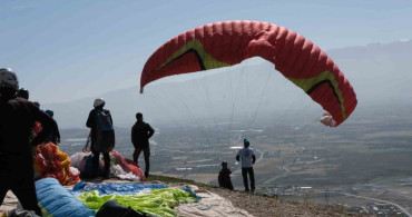 Erzincan Yamaç Paraşütü Takımı Türkiye İkincisi Oldu