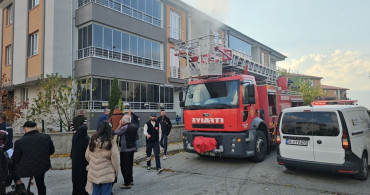 Erzincan'da 3 Katlı Apartmanda Yangın