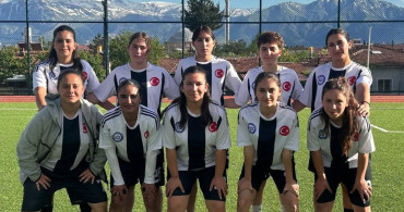 Erzincan'da 5x5 Futbol Turnuvasında Şampiyon Gençler Gücü