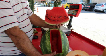 Erzincan'da hava sıcaklıkları karpuz satışlarını artırdı