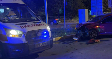 Erzincan'da iki aracın çarpıştığı kazada 2 kişi yaralandı