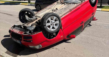 Erzincan'da otomobil takla attı: 1 yaralı