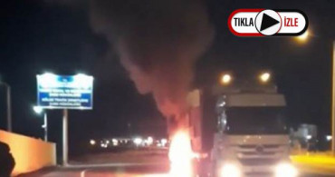 Erzincan’da Seyir Halindeki Tırın Lastikleri Yandı