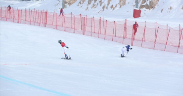 Erzincan'da Snowboard Cross Avrupa Kupası Heyecanı
