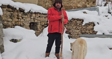 Erzincan'da Soğuk Hava ve Kar Yağışı Etkili Oluyor