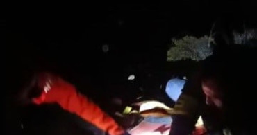 Erzincan'da Uçurumdan Düşen İran Vatandaşı Kurtarıldı