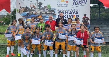 Erzincan’ı temsil eden analiz kız futbol takımı, Türkiye şampiyonasına katılacak