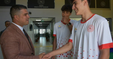Erzurum basketbol takımı analig bölge birinciliği için orduya uğurlandı
