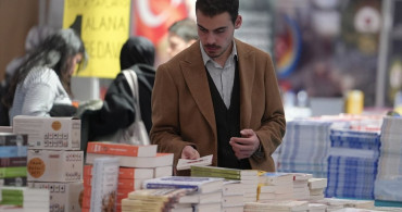 Erzurum Kitap Fuarı 75 Bin Ziyaretçiyi Ağırladı