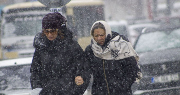 Erzurum ve Kars'ta Kar Yağışı Etkili Oldu