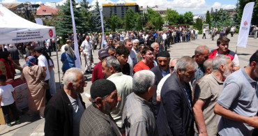 Erzurum'da aşure dağıtımında yoğunluk yaşandı