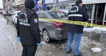 Erzurum'da Çatıdan Düşen Kar ve Buz Kütleleri Bir Kişiyi Yaraladı