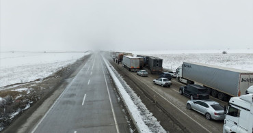 Erzurum'da İkinci Zincirleme Trafik Kazası: 1 Ölü, 4 Yaralı
