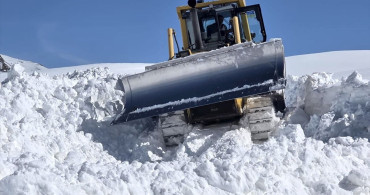 Erzurum'da Kar Kalınlığı 2 Metreyi Buldu!