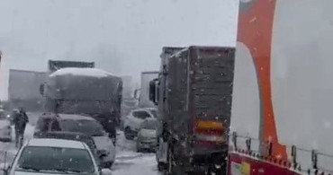 Erzurum’da Kar Yağışı Ulaşımı Olumsuz Etkiliyor