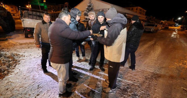Erzurum'da Karla Mücadele Ekiplerine İkram