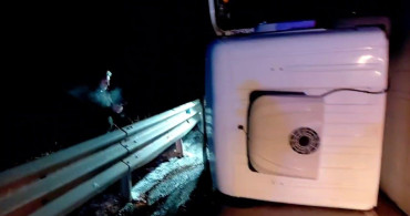 Erzurum'da Tır Devrildi: 1 Yaralı