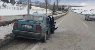 Erzurum'da Trafik Kazası: 1 Ölü, 2 Yaralı