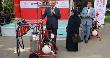 Erzurum'da yetiştiricilere 288 sıvat ve 120 süt sağım makinesi dağıtıldı