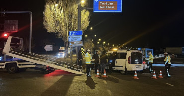 Erzurum'da Zincirleme Trafik Kazası: 2 Yaralı