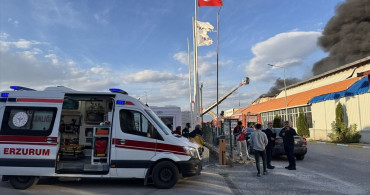 Erzurum'daki Boya Üretim Tesisinde Yangın Çıktı