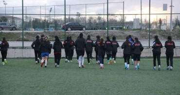 Erzurum’un İlk Kadın Futbol Takımı Profesyonel Maça Çıkıyor