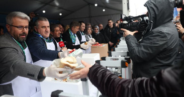 Esenler'de 11. Hamsi ve Horon Festivali Coşkusu