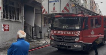 Esenler'de Çocuğun Oynadığı Çakmak Yangına Neden Oldu