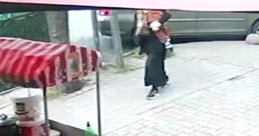 Esenler'de Kediye Zarar Veren Çocuklar Kadını Tehdit Etti
